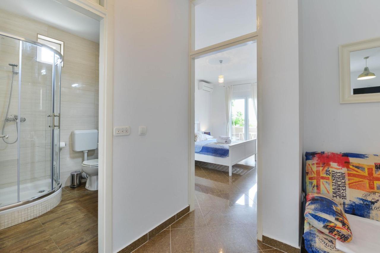 Apartments Kampanel Turanj Exterior photo